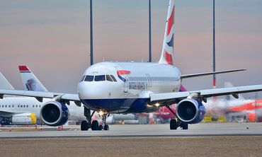 Τουρισμός: Ποδαρικό Δεκεμβρίου με νέες πτήσεις προς Ελλάδα το 2026 – Ποια νέα διεθνή δρομολόγια προστίθενται 
