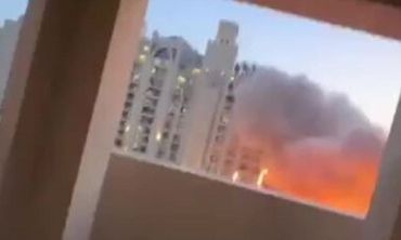 Φωτιά σε πολυτελές ξενοδοχείο του Ντουμπάι μετά από ιρανική πυραυλική επίθεση 