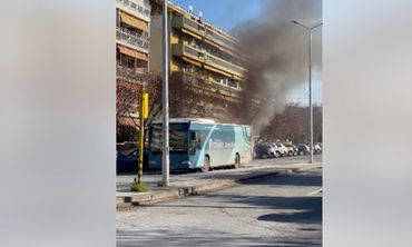 Θεσσαλονίκη: Φωτιά σε λεωφορείο των ΚΤΕΛ