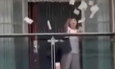 Κίνα: Γυναίκα πέταξε από το μπαλκόνι 160.000 δολάρια μετά από καβγά με τον σύζυγό της