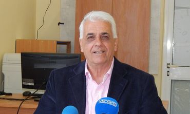 Κ. Καϊσερλης: Απίστευτο! Ο Δε Λαστίκ αιώνες τώρα βλέπει και ακούει! Να διαβάζει όμως δεν το περίμενα
