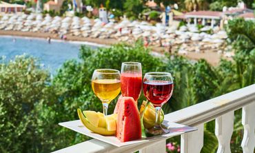 Οι… ευχάριστες τουριστικές εκπλήξεις στο τέλος της σεζόν  