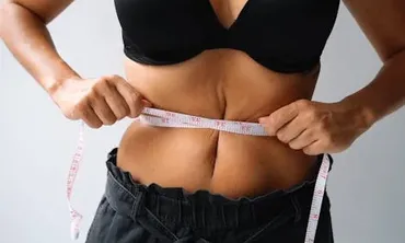 Διαλειμματική νηστεία: Τι είναι το "κενό" των 12 ωρών και η απλή συνήθεια που μπορεί να βοηθήσει την καρδιά