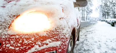 Κακοκαιρία: Πώς οι χαμηλές θερμοκρασίες μπορεί να επηρεάσουν τα οχήματα 
