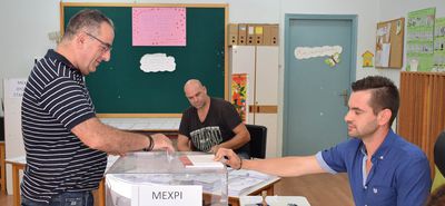 Συνεχίζεται ο "αγώνας δρόμου" των κομματικών μηχανισμών στα Δωδ/σα για τις δεύτερες εκλογές