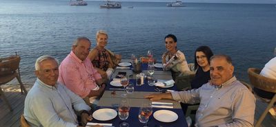 Στο "H2O" ο πρώην Πρωθυπουργός Κώστας Καραμανλής με τον κ. Γ. Βαληνάκη, καλεσμένοι της οικογενείας Πουλιού
