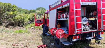 Τρίπολη: 44χρονη φέρεται να έβαζε φωτιές «γιατί της άρεσε να βλέπει πυροσβέστες και να ερωτοτροπεί μαζί τους»