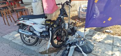 Τροχαίο ατύχημα στη Λάμπη - Αυτοκίνητο συγκρούστηκε με μηχανάκι
