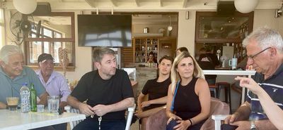 Το ΠΑΣΟΚ δίπλα στους νησιώτες – Ξεκάθαρο μήνυμα από τον Νίκο Ανδρουλάκη στην Καρδάμαινα 