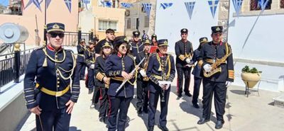 Μία όμορφη μουσική έκπληξη στην παραλιακή Καλύμνου από τη Δημοτική Φιλαρμονική Κω – Σχέδια για συναυλία με Μικρασιατικά τραγούδια τον Αύγουστο
