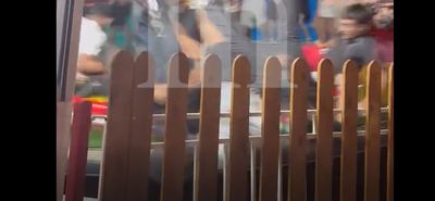 Παρ'ολίγον τραγωδία σε λούνα παρκ στη Ρόδο -Εκσφενδονίστηκαν 4 άτομα (vid)