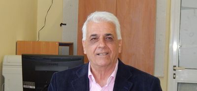 K. Kαϊσερλης: Στο παγκάκι του Κάστρου ο Θωμάς ήρθε για να μάθει για τα ογκώδη απορρίμματα