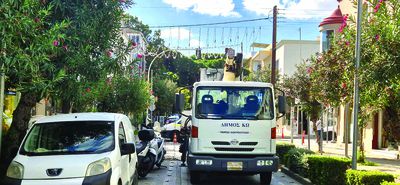 Ξεκίνησε η τοποθέτηση του Χριστουγεννιάτικου στολισμού στην Κω