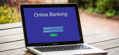 Τράπεζες: Οι τρεις λόγοι που «έριξαν» για ώρες τα e-banking  