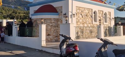 Ἑσπερινός καί Θεία Λειτουργία στό Ἱερό Ἐξωκκλήσιο Ἁγίας Ὑπομονῆς στήν Μεσσαριᾶ
