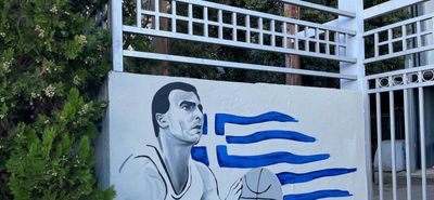 Γκράφιτι Κώου καλλιτέχνη με τον Νίκο Γκάλη κοσμεί το γυμναστήριο του ΑΠΘ 