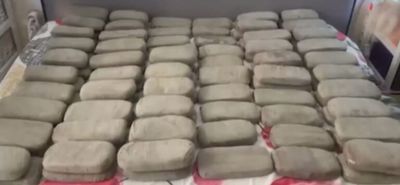 ΑΑΔΕ – Η μεγαλύτερη κατάσχεση KHAT: Μισός τόνος ναρκωτικών αξίας 1.500.000 ευρώ εντοπίστηκε στο Ελ. Βενιζέλος