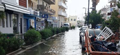 Πλημμύρισε πάλι η οδός Αβέρωφ που θύμιζε Βενετία λόγω της βροχόπτωσης