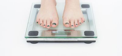 Πως λειτουργεί η δίαιτα 90-30-50 και γιατί όλο και περισσότεροι την ακολουθούν