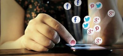 Εμμονή με τα social media για 1 στους 2 εφήβους στην Ελλάδα – Τα στοιχεία του Ιδρύματος «Σταύρος Νιάρχος»