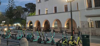 Η Κως επιχειρεί να βάλει τάξη στα ηλεκτρικά πατίνια   