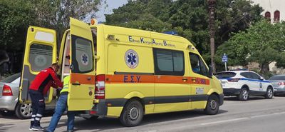 Το Yπ. Υγείας ψάχνει πληρώματα στα νησιά για τα ασθενοφόρα - Ο στρατός και η εργασία με «μπλοκάκι»