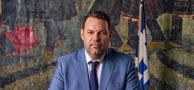 Aπαγόρευσαν από τον Δήμαρχο Ρόδου να μιλήσει στα εγκαίνια των μνημείων - Ανακοίνωση κατά της Υπ. Πολιτισμού Λ. Μενδωνη