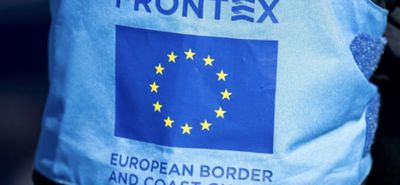 Σκάφος της Frontex βυθίστηκε έξω από το λιμάνι του Καστελλοριζου - Μεταφέρονται με ελικόπτερο οι τραυματίες