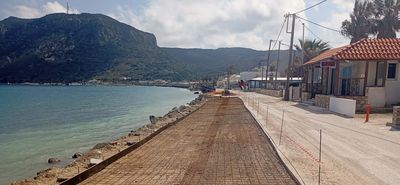 Κλειστός την Πέμπτη (έως το μεσημέρι) ο παραλιακός δρόμος Κεφάλου λόγω εργασιών σκυροδέτησης οδοστρώματος 