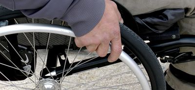 Προσωπικός Βοηθός: Επεκτείνεται σε όλη τη χώρα – Προσωπική βοήθεια έως €1.939 τον μήνα