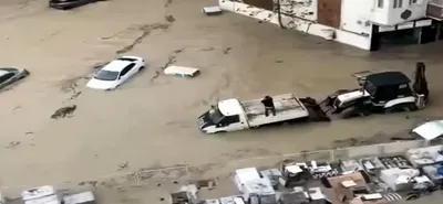 Εικόνες βιβλικής καταστροφής στην Τουρκία: Γειτονιές πνίγηκαν σε τόνους λάσπης από τις φονικές πλημμύρες