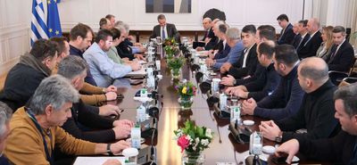 Οι ανακοινώσεις του Πρωθυπουργού μετά τη μαραθώνια συνάντηση με τους αγρότες – Αυτές είναι οι επιπλέον βελτιώσεις στα μέτρα ενίσχυσης