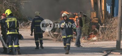 Μεγάλη φωτιά σε εργοστάσιο στον Ασπρόπυργο: 11 εγκαυματίες, οι τρεις διασωληνωμένοι