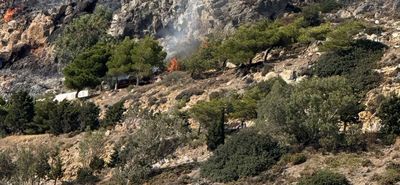 Φωτιά τώρα στην Λέρο κοντά στους Ανεμόμυλους