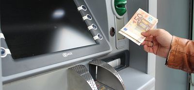 Μετρητά χωρίς ATM: Αναλήψεις από καταστήματα και καφενεία – Το νέο σχέδιο για την επαρχία    