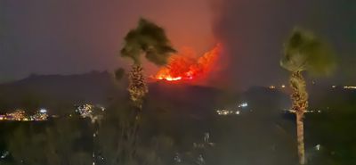 Μεγάλη φωτιά στα απέναντι τουρκικά παράλια – Ορατές οι φλόγες από την Κω