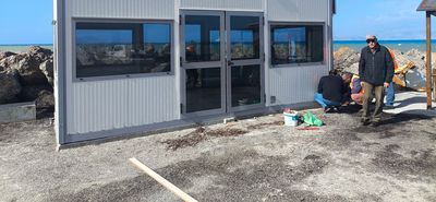  K. Χονδρος: Κλιματιζομενη αίθουσα επιβατών στο λιμάνι Μαστιχαριου