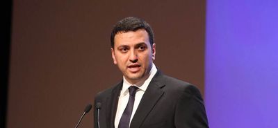 B. Kικίλιας για τη φωτιά στο πλοίο Carrier 2: Ελεγχόμενη η κατάσταση - Προτεραιότητα η προστασία της ανθρώπινης ζωής