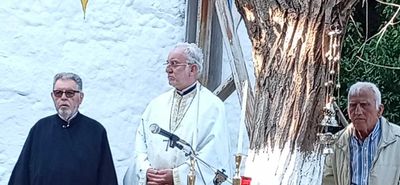 Με κατάνυξη ο εσπερινός για την εορτή των Αγίων Κωνσταντίνου και Ελένης 
