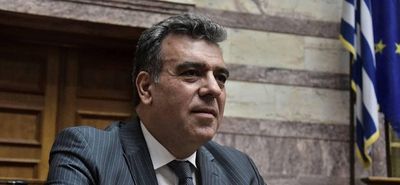 M. Kόνσολας: Καταργείται το τέλος επιτηδεύματος, μειώνεται η προκαταβολή φόρου, μέτρα στήριξης για την κοινωνία