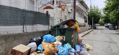 Β. ΧΑΔΟΥΛΗΣ: Η ΚΩΣ ΒΡΩΜΑΕΙ ΚΑΙ Η ΔΗΜΟΤΙΚΗ ΑΡΧΗ ΠΑΝΗΓΥΡΙΖΕΙ
