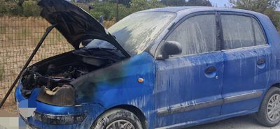 Συμβαίνει τώρα: Αυτοκίνητο εν κινήσει πήρε φωτιά στην Κω 