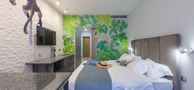 Λιγότερες διανυκτερεύσεις, υψηλότερα έσοδα: Tι βλέπουν οι ξενοδόχοι για τη φετινή σεζόν 