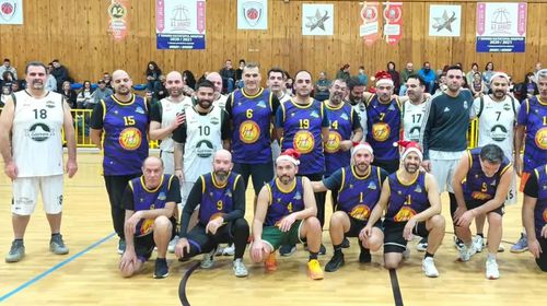 Επιτυχημένος o φιλανθρωπικός αγώνας μπαμπάδων και μαμάδων με πρωτοβουλία του Φοίβου