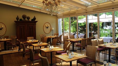 Εστίαση: Κερδίζει το delivery, δίνει «μάχη» η σάλα    