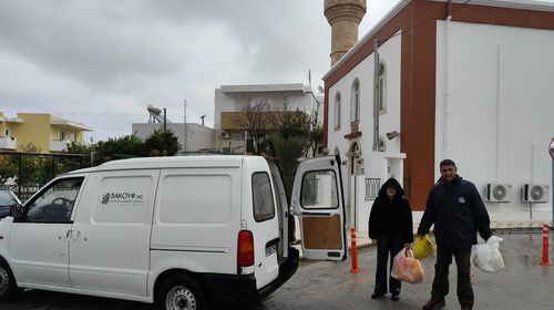 Διανομή τροφίμων από το ΒΑΚΟΥΦ ΚΩ