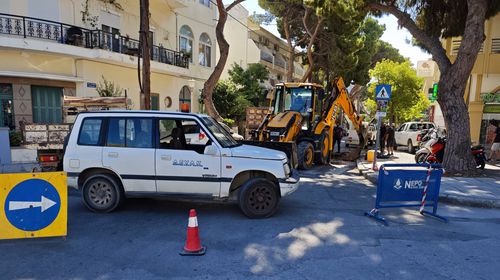 Κλειστή η οδός Αρτεμησίας λόγω εργασιών της ΔΕΥΑΚ - Διακοπή νερού στην περιοχή