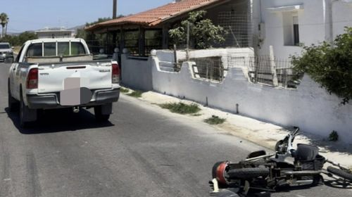 Τροχαίο ατύχημα στο Πυλί: Μηχανάκι συγκρούστηκε με μικρό φορτηγό - Στο νοσοκομείο ο οδηγός