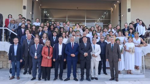 ΔΕΛΤΙΟ ΤΟΥ ΔΙΙΚ ΓΙΑ ΤΟ ΙΠΠΟΚΡΑΤΙΚΟ ΦΟΡΟΥΜ ΚΑΙ ΤΗΝ ΟΡΚΩΜΟΣΙΑ ΤΕΛΕΙΟΦΟΙΤΩΝ