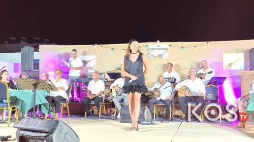 Με κέφι & χορό η μουσικοθεατρική παράσταση “Όνειρα & Διπλοπενιές” από το Σ/γο Αρίων